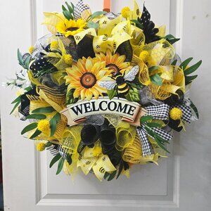 Bumble Bee Welcome Spring & Summer Wreath